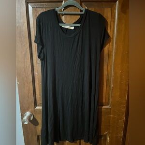 Liberty Love Elegant Black T Shirt Dress